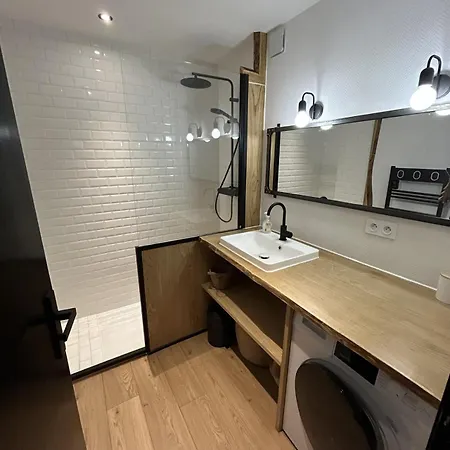 Apartment Appartement Moderne Et Spacieux Avec Poele A Bois Et Balcon Font-Romeu-Odeillo-Via