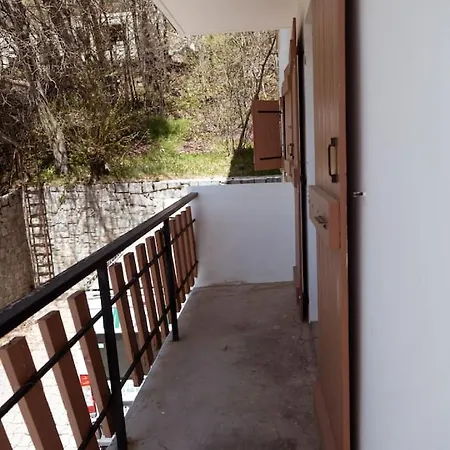 Appartement Moderne Et Spacieux Avec Poele A Bois Et Balcon * Font-Romeu-Odeillo-Via